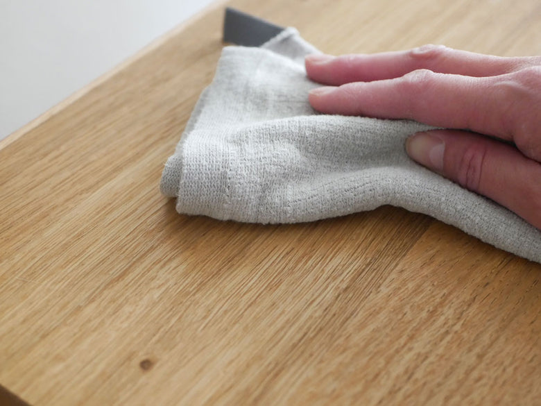 【HT/エイチティー】天然木のチェスト、ホワイトオーク材の美しい木目を写した正面画像