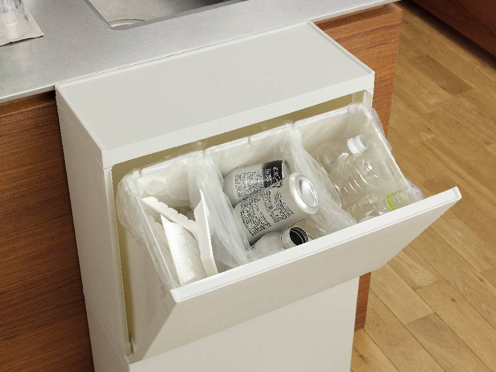 SOLOWの通路用2段ペダル分別ストッカー45L