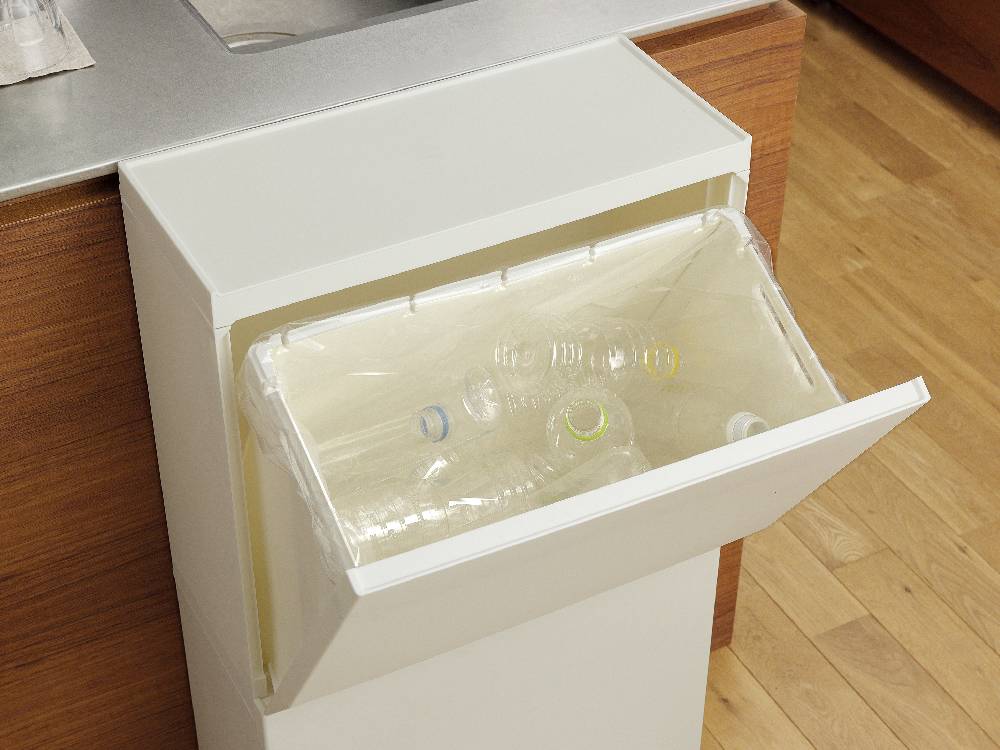 SOLOWの木製ペダル分別用2段ストッカー