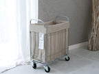 BRIDのWIRE ARTS&PROランドリーストレージ28L。スチールワイヤー製の洗濯用バスケットで、ハンドルとキャスターが付いた家庭用収納カートです。