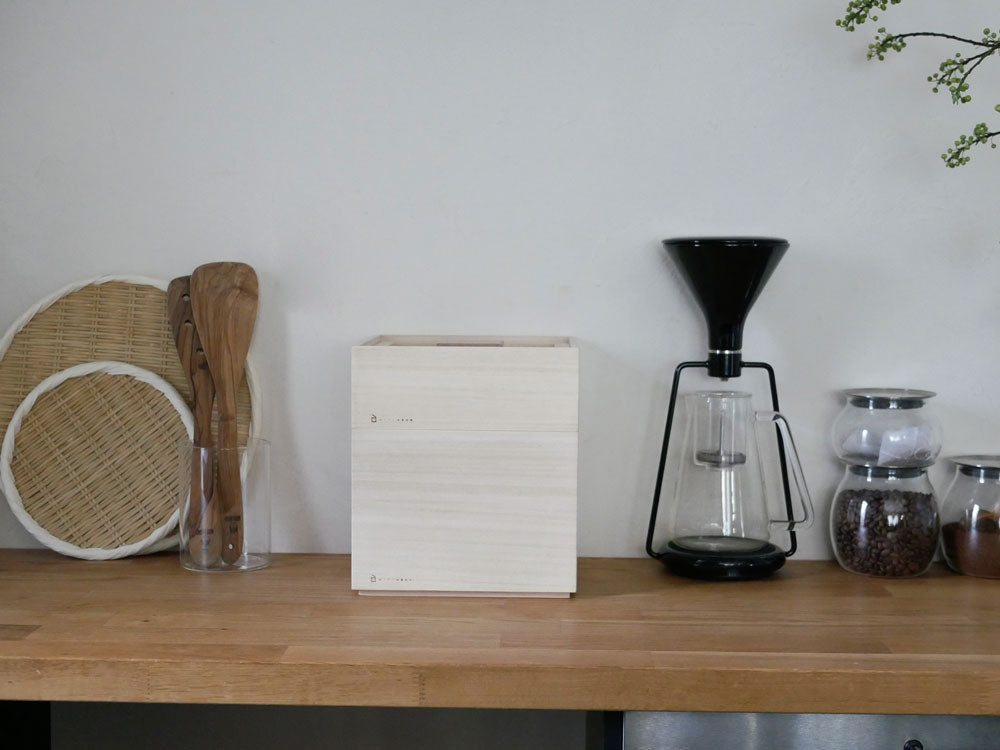 増田桐箱店の蜜蝋仕上げ桐製米びつ