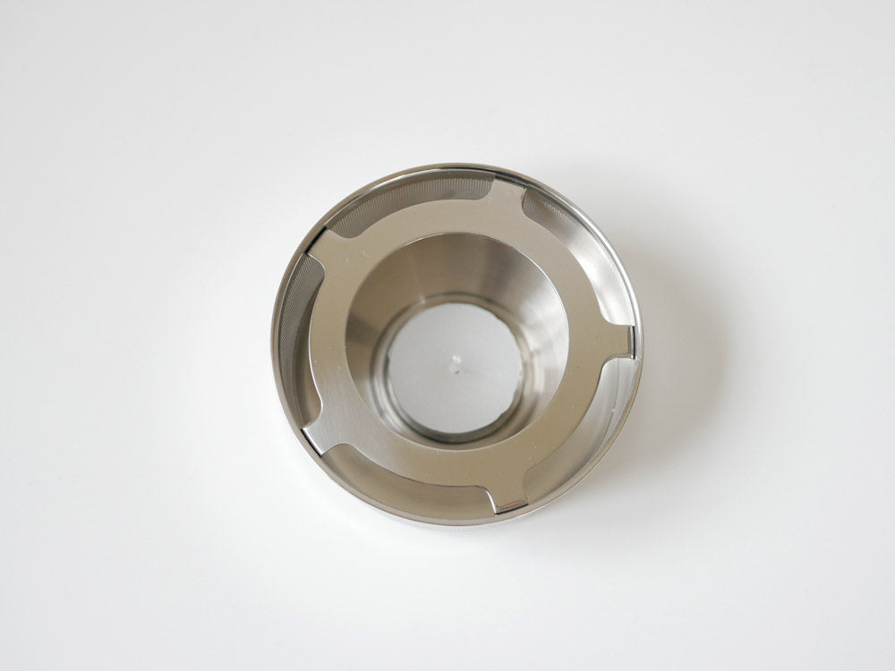 銀色メタルのキントーUNITEAワンタッチティーポット