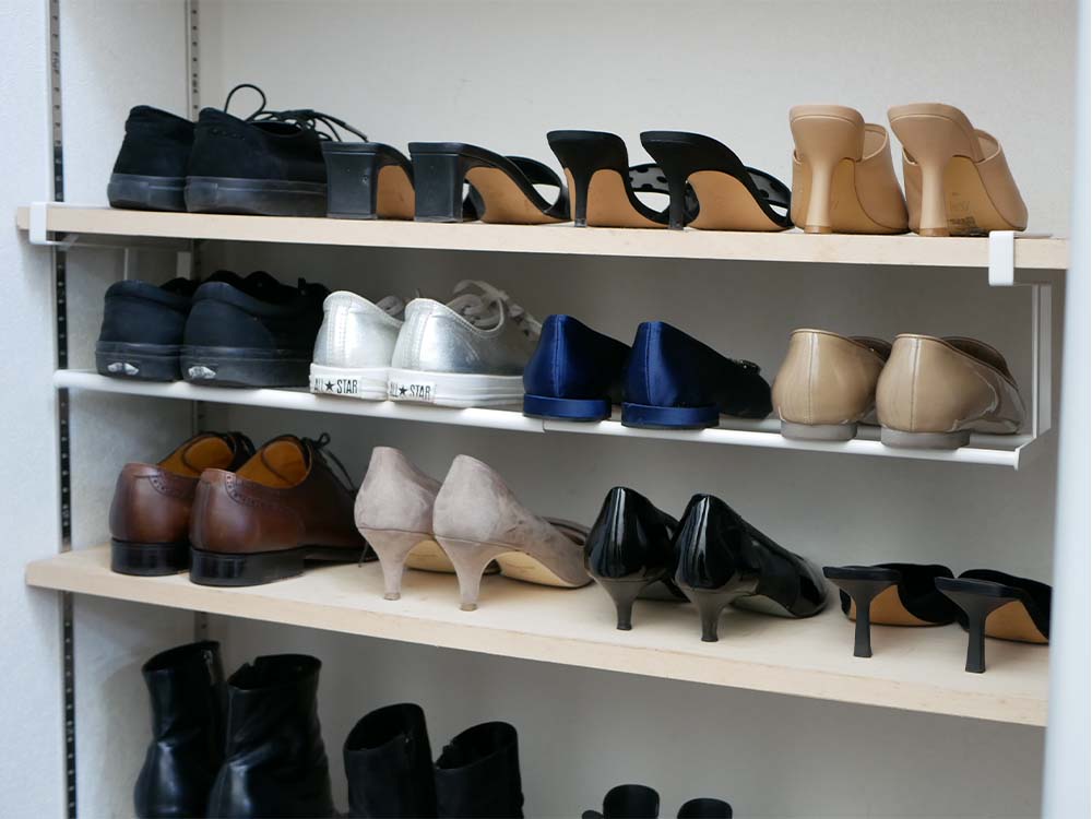 スチール製浮かせる伸縮シューズラック