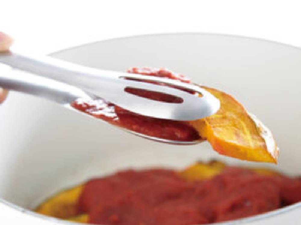 ステンレス製の日本製トング「EAトCO ハサム」