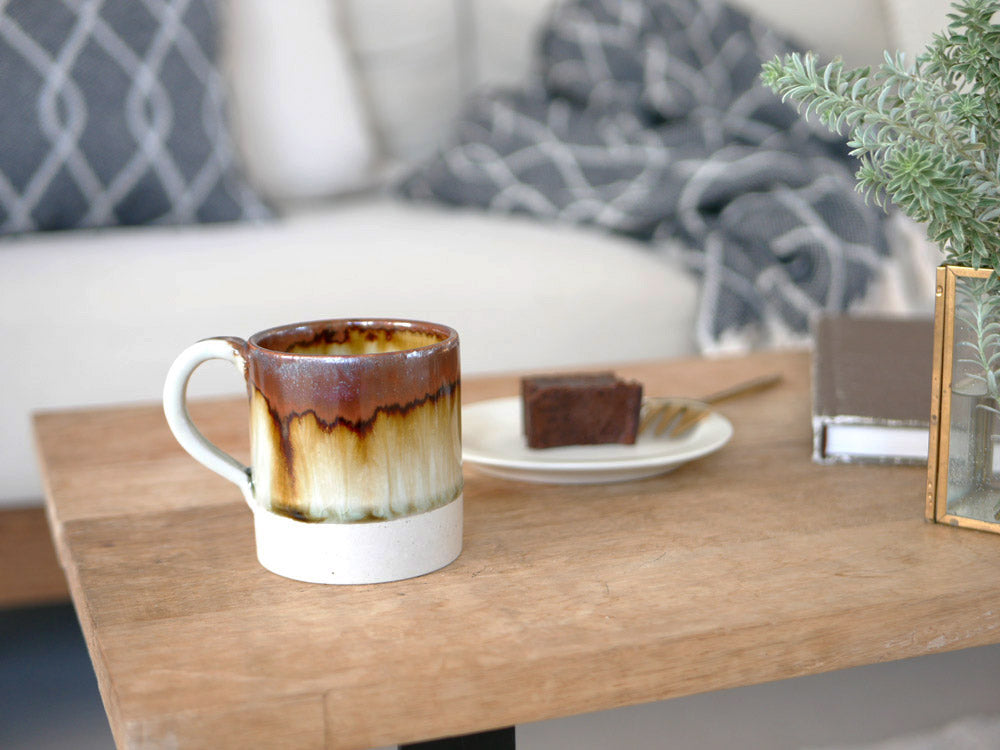 adepecheのOTOHAマグカップ、陶器製