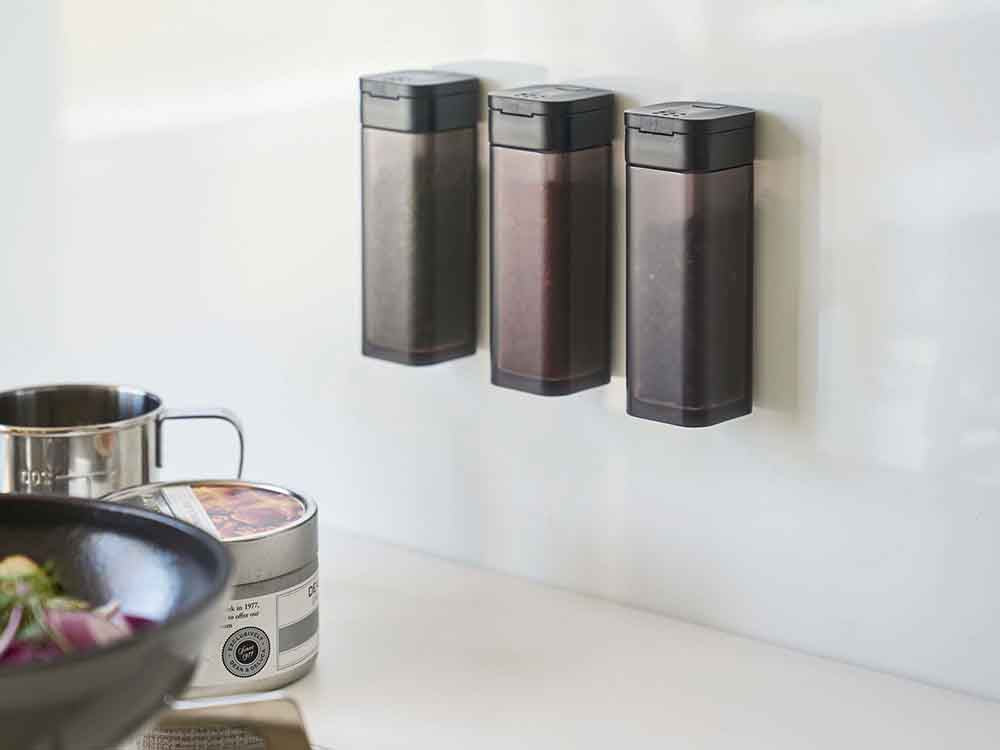 【tower/タワー】マグネットスパイスボトル