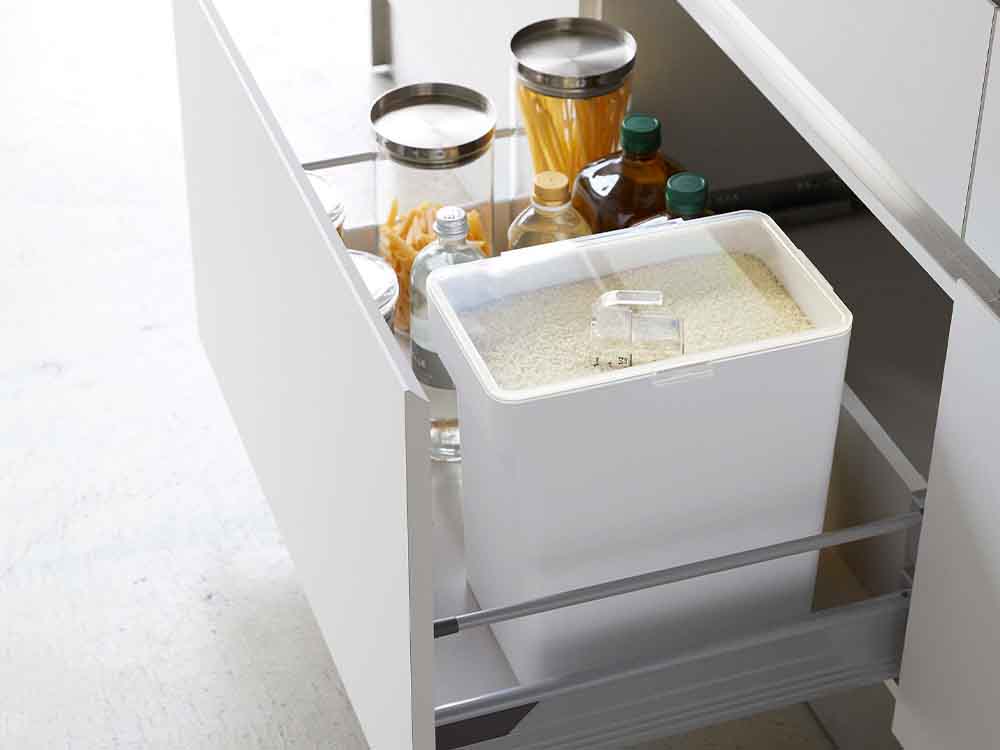 【tower/タワー】密閉 米びつ 計量カップ付