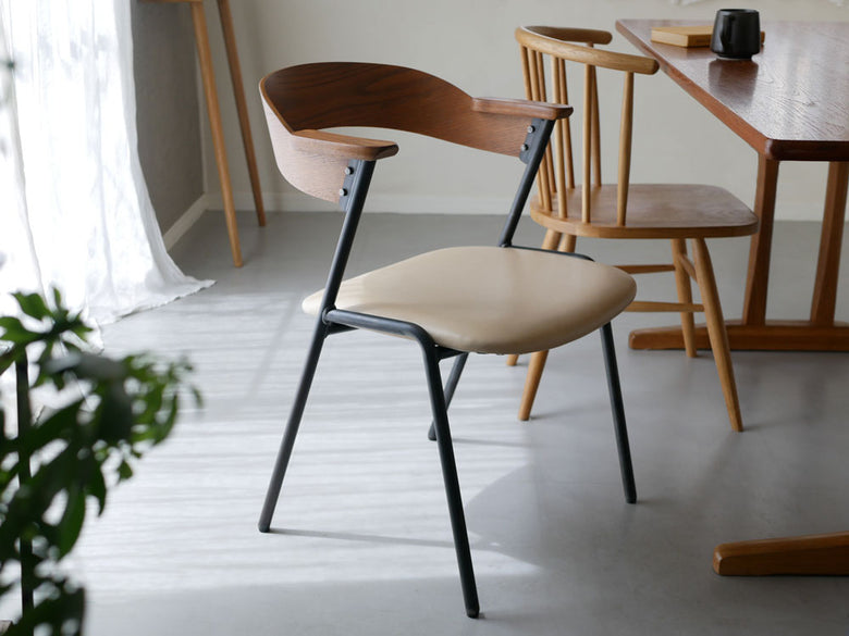 【adepeche/アデペシュ】ダニス ショートアームチェア PU 【受注生産品・メーカー直送・代引き不可商品】