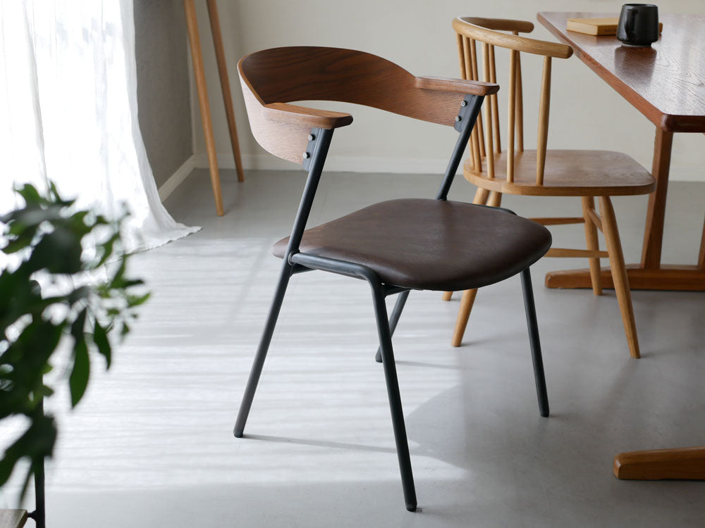 【adepeche/アデペシュ】ダニス ショートアームチェア PU 【受注生産品・メーカー直送・代引き不可商品】