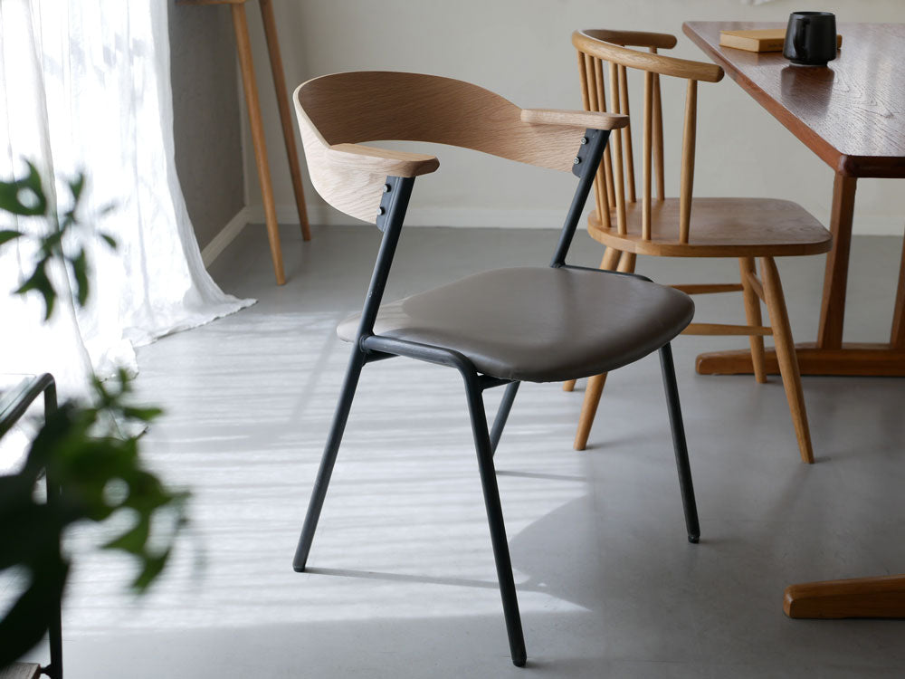 【adepeche/アデペシュ】ダニス ショートアームチェア PU 【受注生産品・メーカー直送・代引き不可商品】