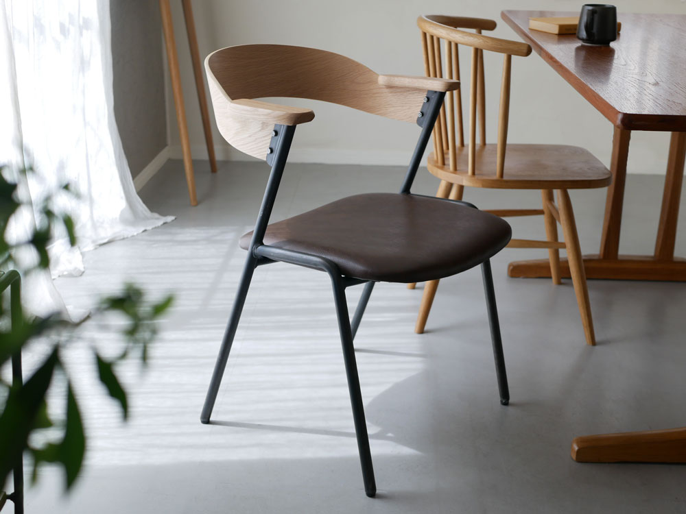 【adepeche/アデペシュ】ダニス ショートアームチェア PU 【受注生産品・メーカー直送・代引き不可商品】