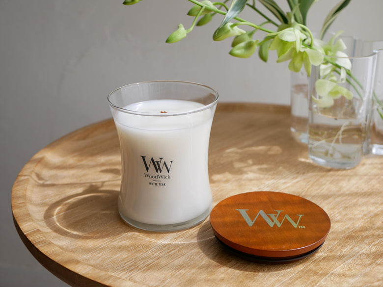 【カメヤマキャンドル】音と香りを楽しむWoodWickキャンドル