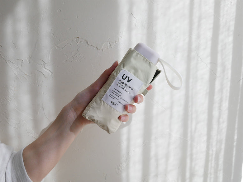 【Wpc./ダブリュピーシー】日陰を持ち歩く スマホサイズの折りたたみ傘