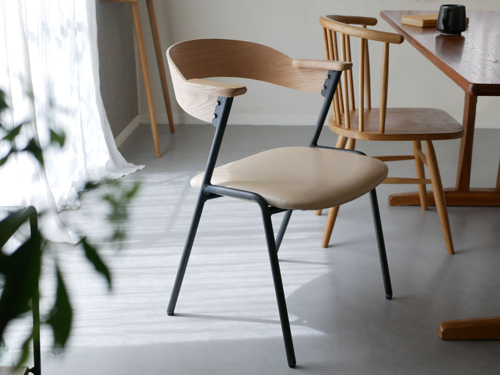 【adepeche/アデペシュ】ダニス ショートアームチェア PU 【受注生産品・メーカー直送・代引き不可商品】