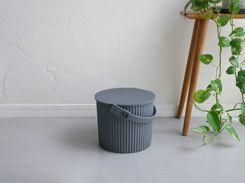 【八幡化成】スツールにもなる蓋付収納 オムニウッティ ニュートラル