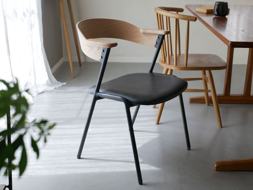 【adepeche/アデペシュ】ダニス ショートアームチェア PU 【受注生産品・メーカー直送・代引き不可商品】