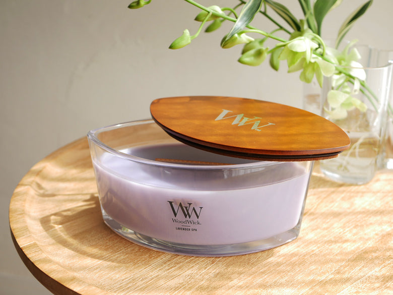 【カメヤマキャンドル】音と香りを楽しむWoodWickキャンドル